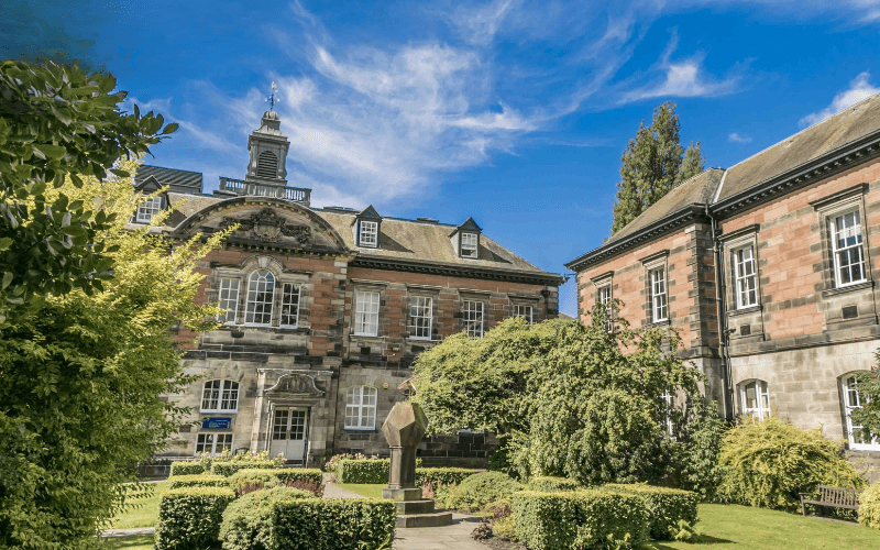 M.77King casino trực tuyến University of Dundee: Điều kiện, chi phí và King88 ưu đãi hấp dẫn mỗi ngày